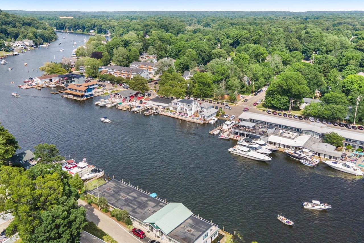 Waterside Suites Saugatuck Exterior foto